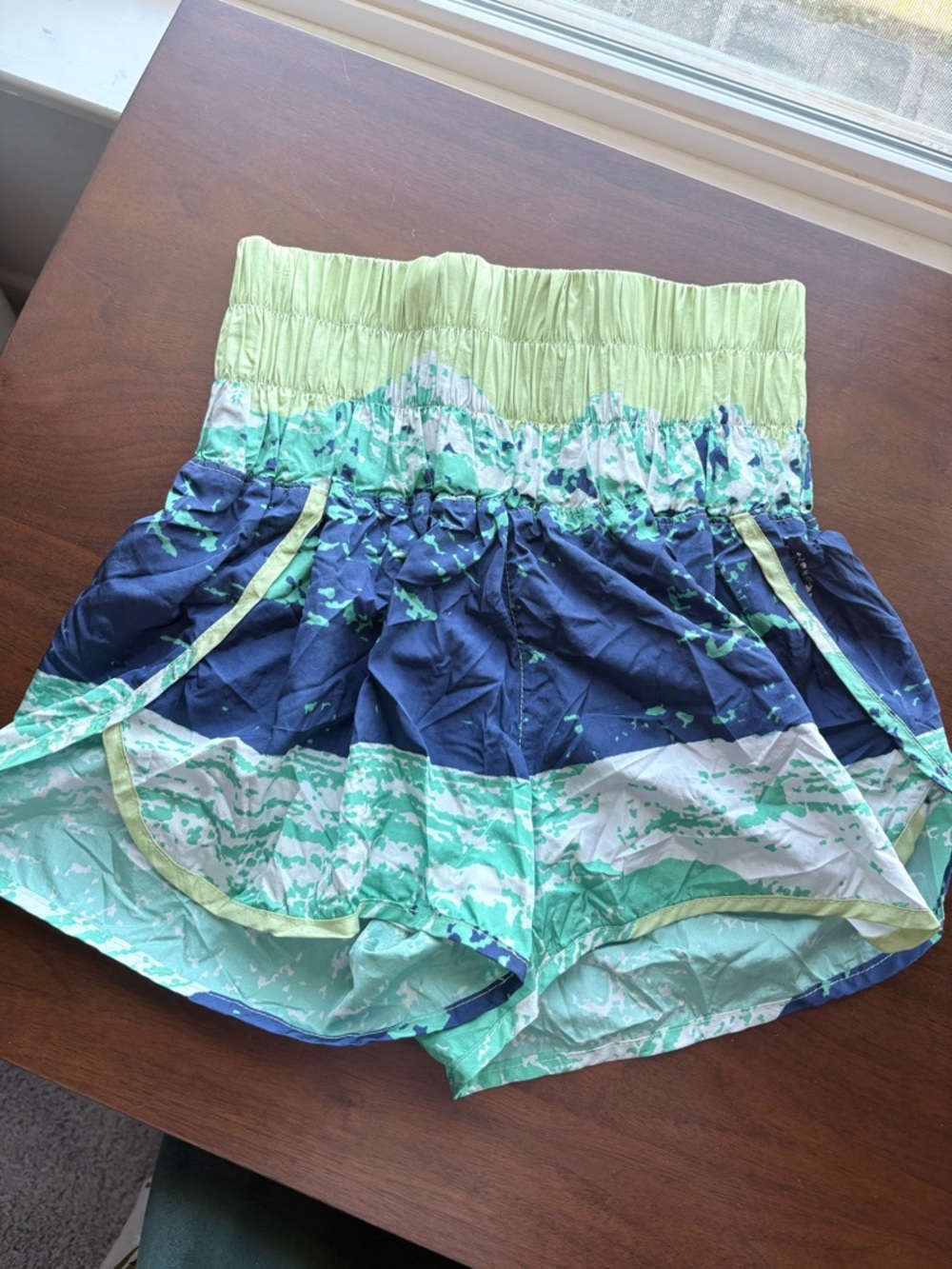 Free People FP Movement Women’s high waisted Shorts - size small